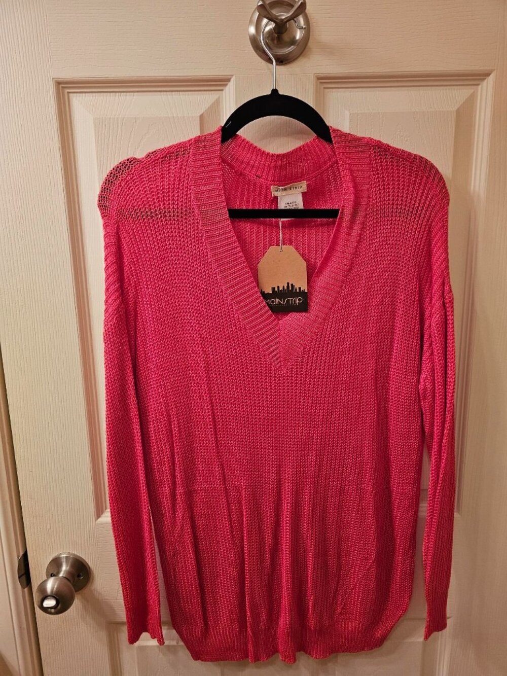 NWT Main Strip Medium Coral V-Neck Sweater